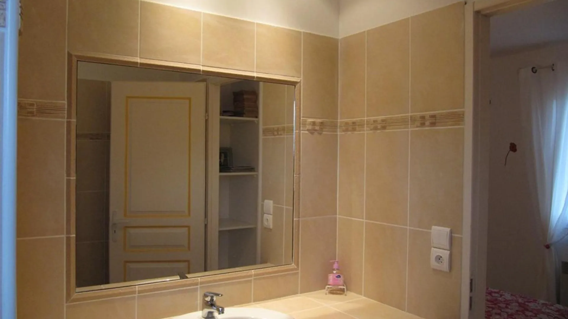 Superbe Villa Entouree D'Oliviers Proche Du Village D'Aups - Fr-1-822-7 Aups