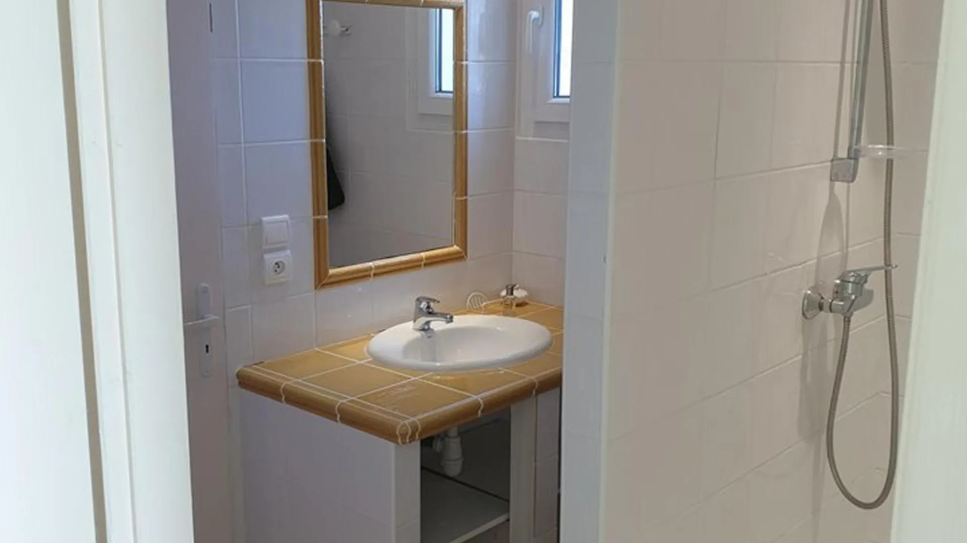 Holiday home Superbe Villa Entouree D'Oliviers Proche Du Village D'Aups - Fr-1-822-7