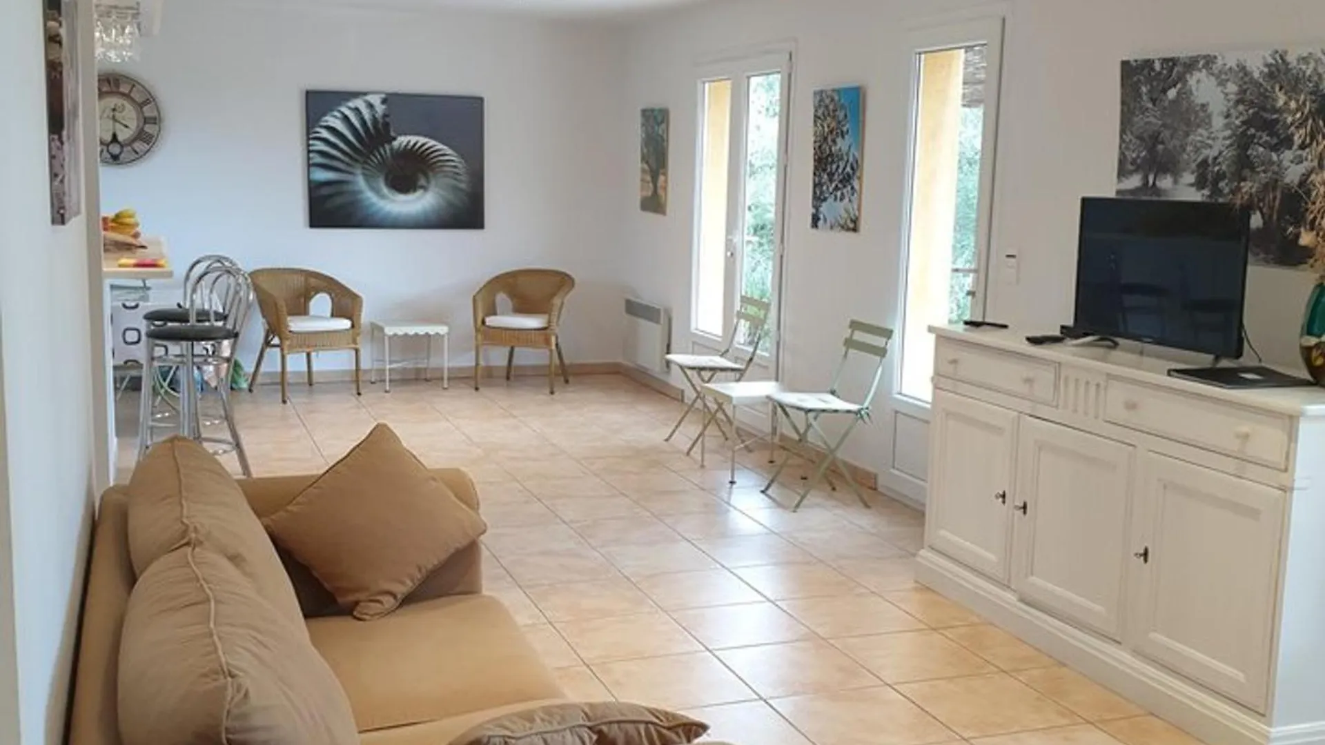 Holiday home Superbe Villa Entouree D'Oliviers Proche Du Village D'Aups - Fr-1-822-7